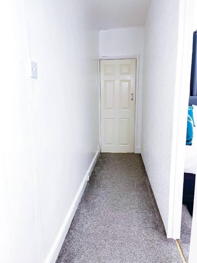 Beautiful 2 Bedroom House - Free Parking - Lt House เลสเตอร์ ภายนอก รูปภาพ